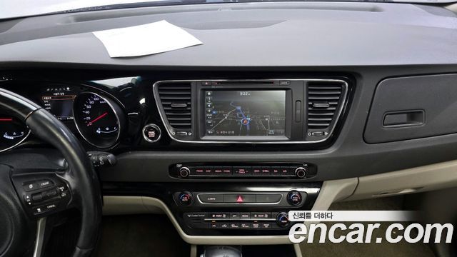 Kia Canival 2018 — photo 15