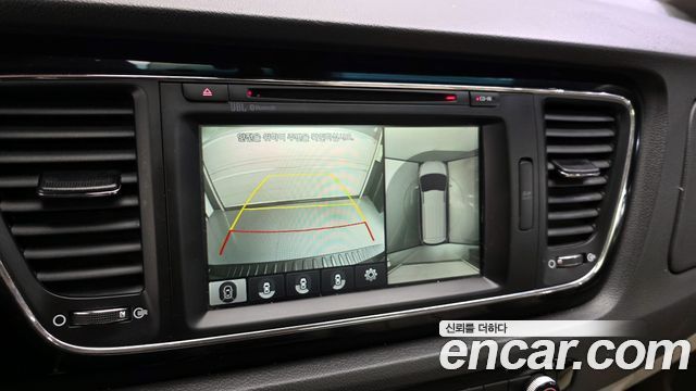 Kia Canival 2018 — photo 17