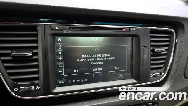 Kia Canival 2018 — photo 18