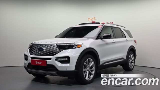 Ford Explorer 2021 — photo 1