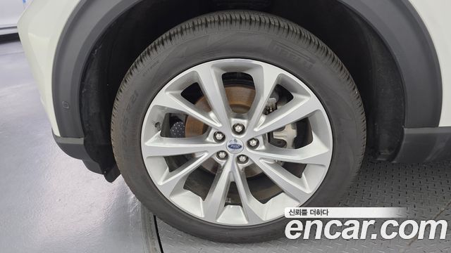 Ford Explorer 2021 — photo 5