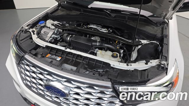 Ford Explorer 2021 — photo 6