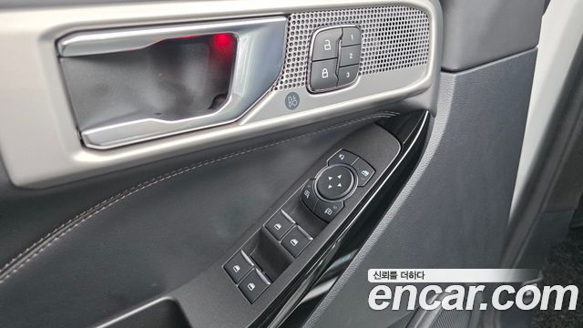 Ford Explorer 2021 — photo 19