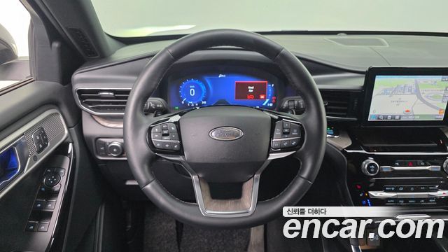 Ford Explorer 2021 — photo 21