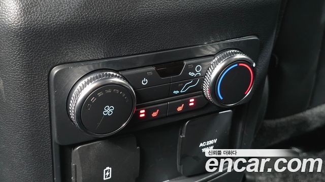 Ford Explorer 2021 — photo 30