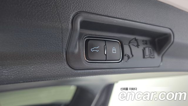 Ford Explorer 2021 — photo 33