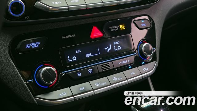 Hyundai Ioniq 2019 — photo 23