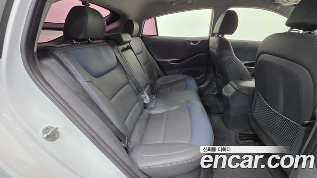 Hyundai Ioniq 2019 — photo 28