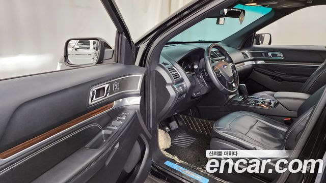 Ford Explorer 2016 — photo 10