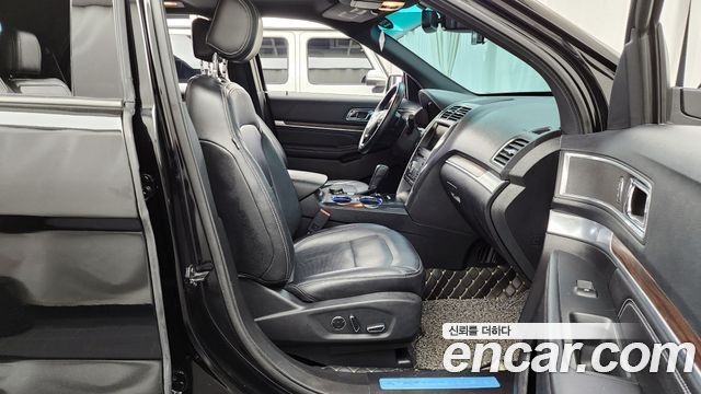 Ford Explorer 2016 — photo 11