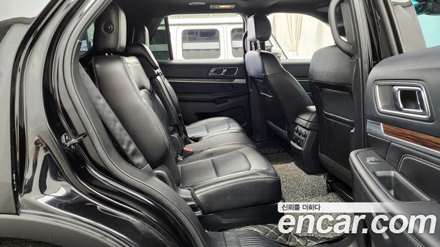 Ford Explorer 2016 — photo 12