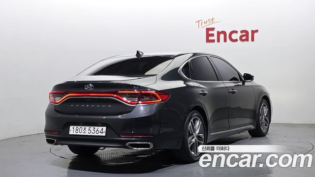 Hyundai Grandeur 2017 — photo 2