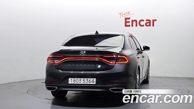 Hyundai Grandeur 2017 — photo 4