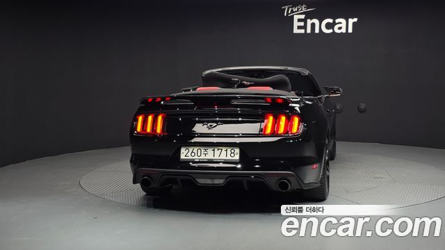 Ford Mustang 2017 — photo 4