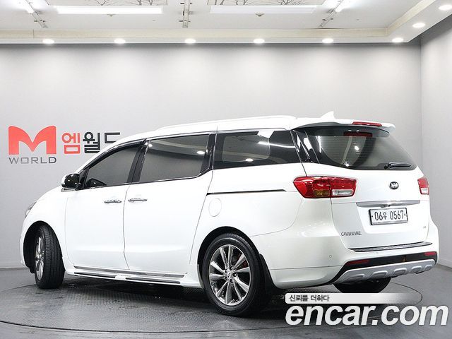 Kia Canival 2016 — photo 3