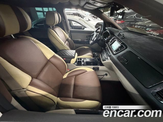 Kia Canival 2016 — photo 4