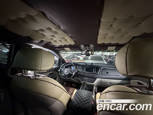 Kia Canival 2016 — photo 6