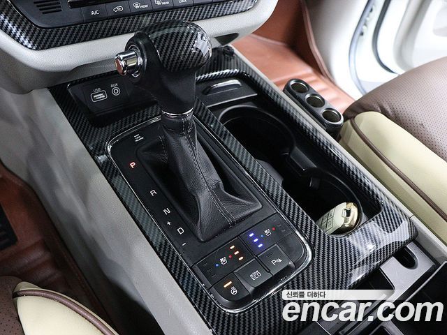 Kia Canival 2016 — photo 9