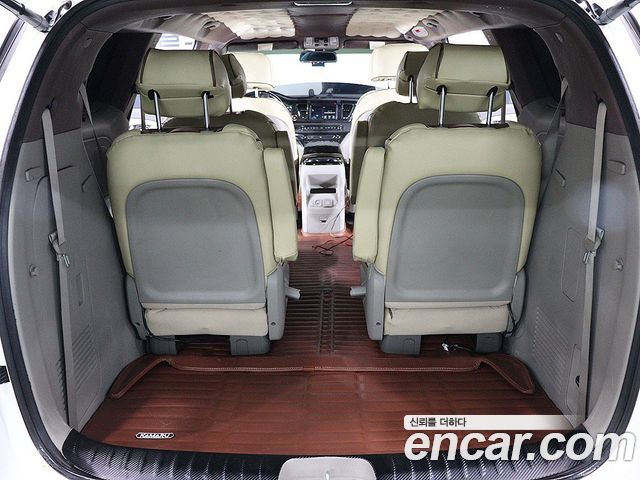 Kia Canival 2016 — photo 12