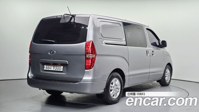 Hyundai Starex 2016 — photo 2