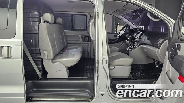 Hyundai Starex 2016 — photo 12