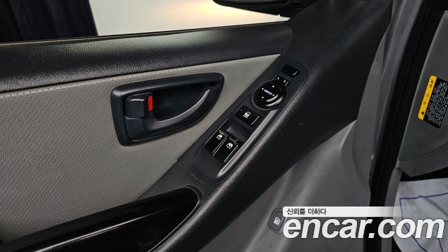 Hyundai Starex 2016 — photo 13