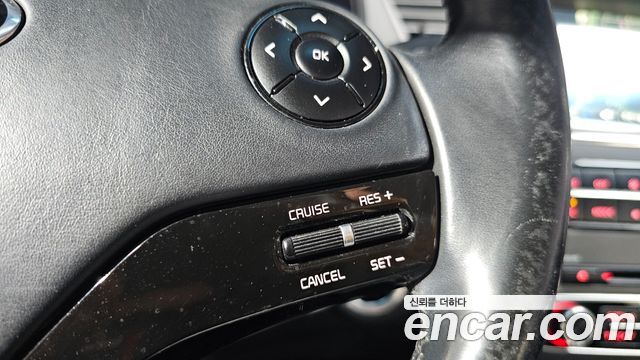 Kia K9 2014 — photo 31