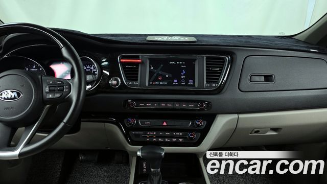 Kia Canival 2019 — photo 14