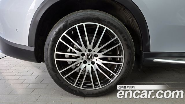 Mercedes-Benz GLC-Class 2023 — photo 5