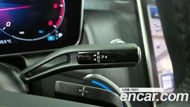 Mercedes-Benz GLC-Class 2023 — photo 9