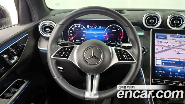 Mercedes-Benz GLC-Class 2023 — photo 13