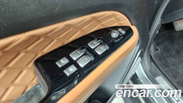 KG Mobility Rexton 2019 — photo 28