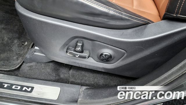 KG Mobility Rexton 2019 — photo 32