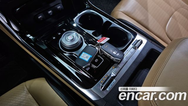 Kia Canival 2021 — photo 12