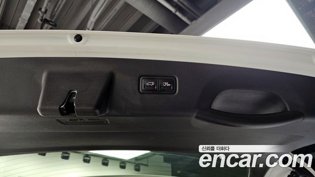 Kia Canival 2021 — photo 31