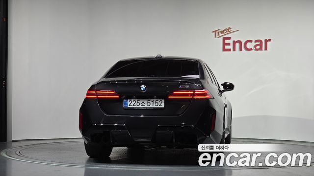 BMW M5 2025 — photo 4