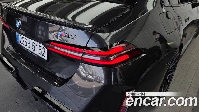 BMW M5 2025 — photo 9
