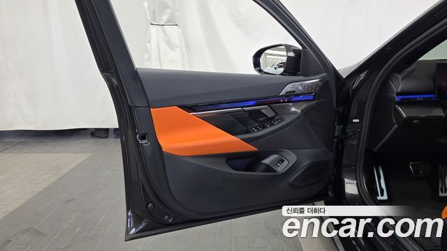 BMW M5 2025 — photo 14