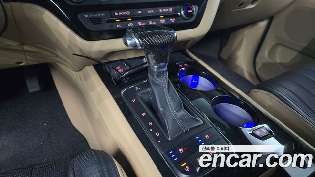 Kia Canival 2017 — photo 9