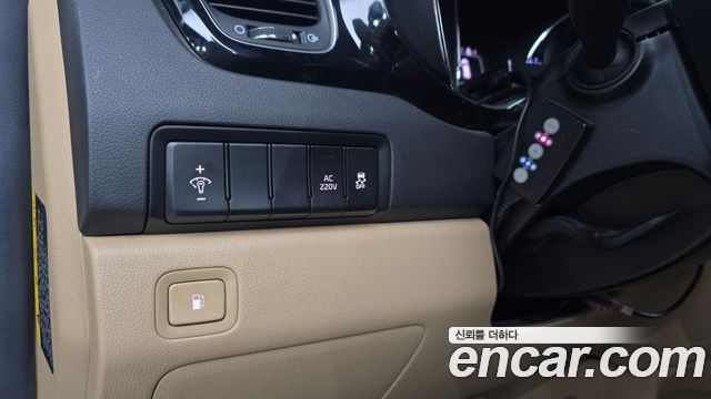 Kia Canival 2017 — photo 14