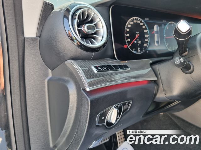 Mercedes-Benz CLS-Class 2019 — photo 12