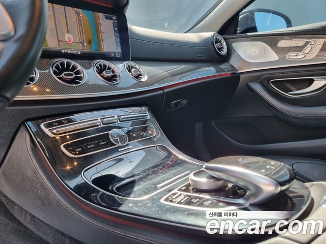 Mercedes-Benz CLS-Class 2019 — photo 16