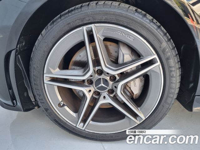 Mercedes-Benz CLS-Class 2019 — photo 19