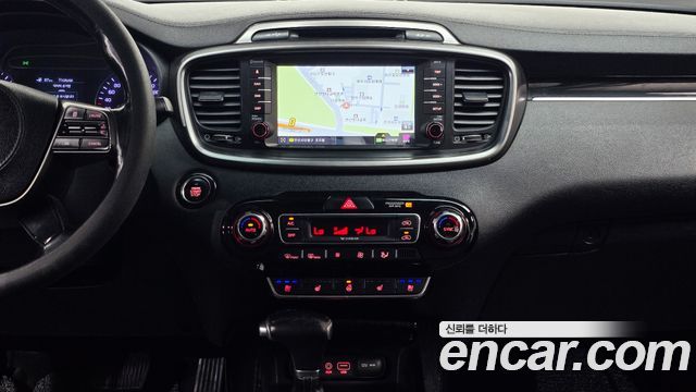 Kia Sorento 2018 — photo 19