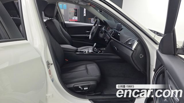 BMW 3-Series 2016 — photo 11