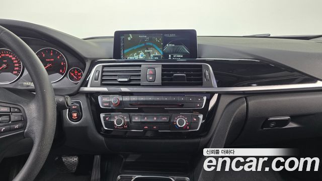 BMW 3-Series 2016 — photo 14