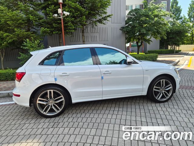 Audi SQ5 2014 — photo 8
