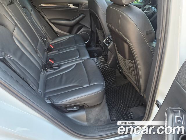 Audi SQ5 2014 — photo 10