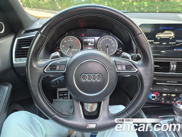 Audi SQ5 2014 — photo 14