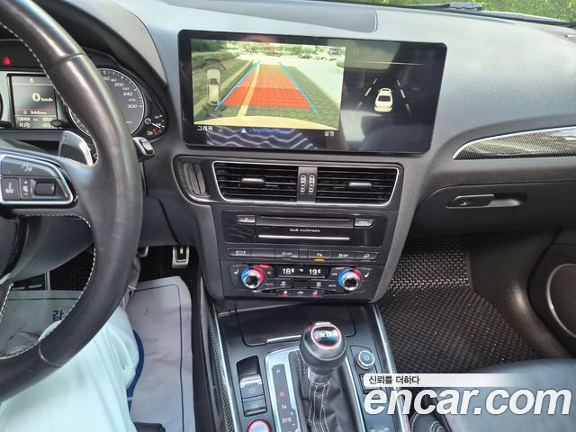 Audi SQ5 2014 — photo 16